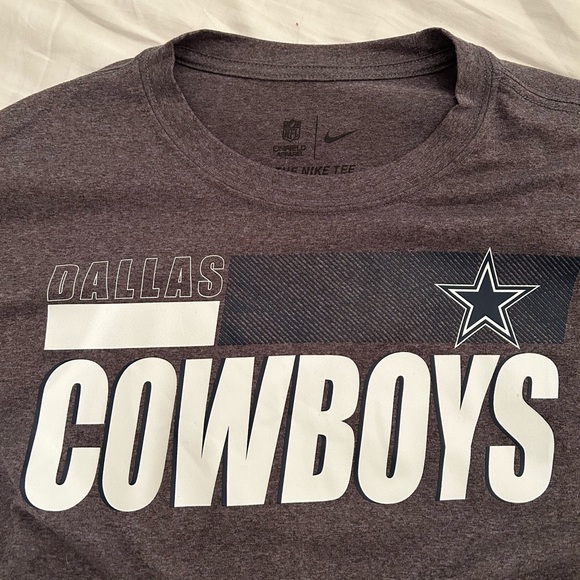 Dallas Cowboys Long-Sleeve NFL x Nike - Picture 2 of 2